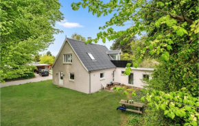 2 Bedroom Beautiful Home In Væggerløse, Bogø By
